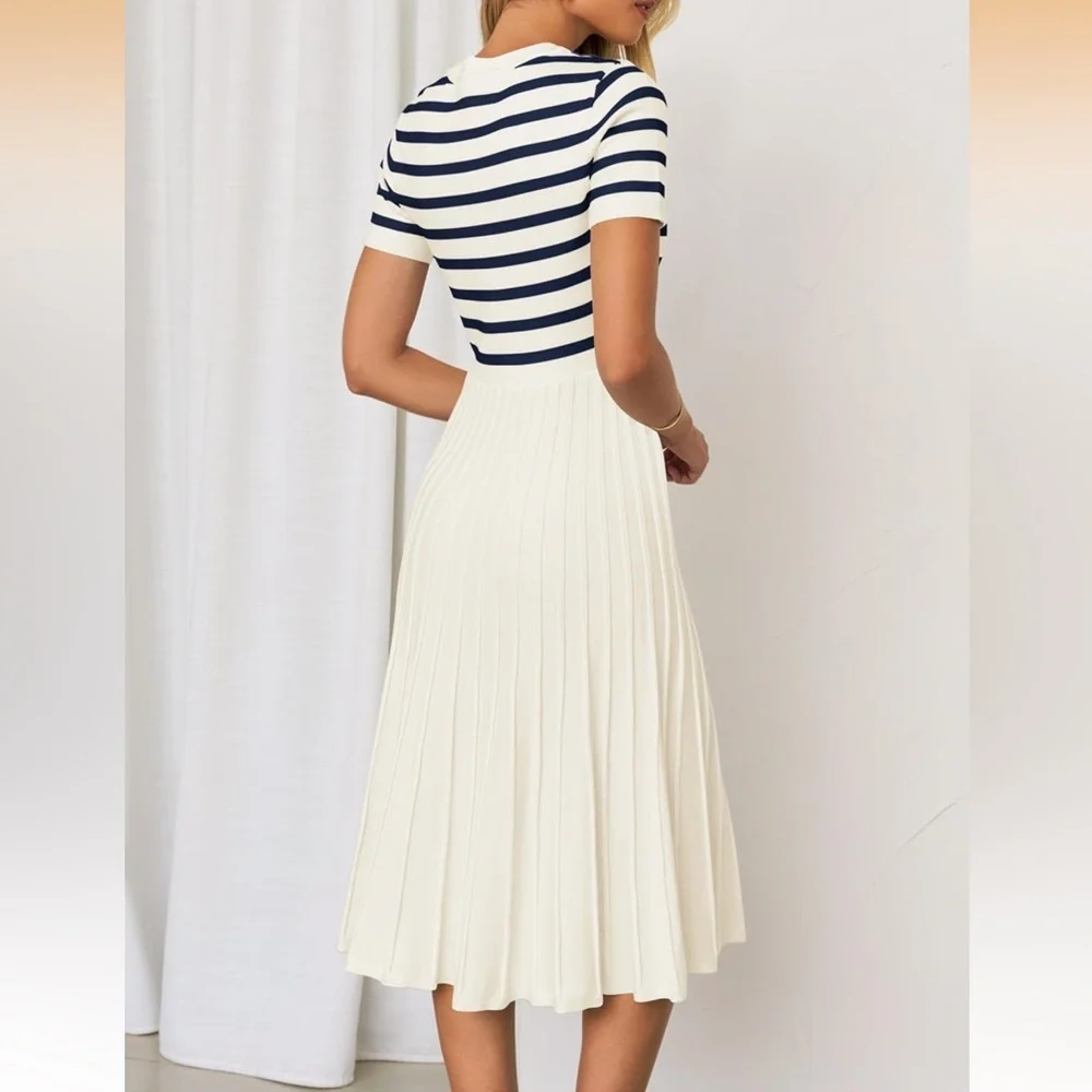 Old Money Navy and Cream striped sweater dress Medium NWOT - Picture 2 of 6